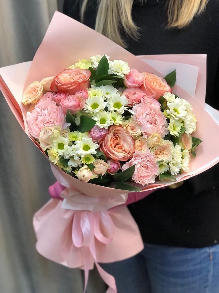 Букет цветов из: Гвоздики, Розы и Хризантемы в Бытха