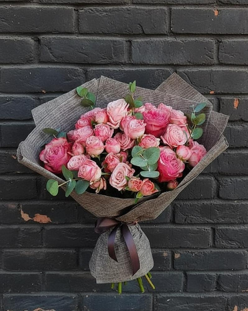 Букет цветов из: Розы в Бытха