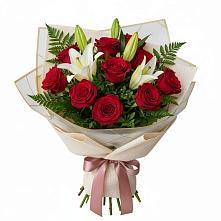 Букет цветов из:  Лилии и Розы в Бытха