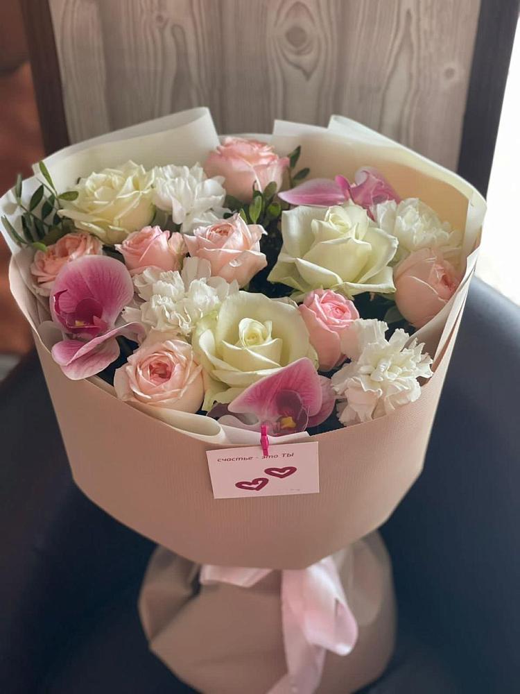 Букет цветов из: Орхидеи, Розы и Гвоздики в Бытха