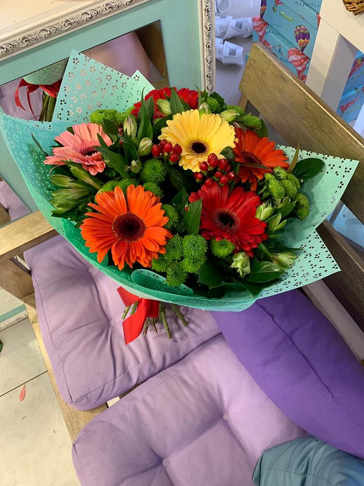 Букет цветов из: Герберы, Хризантемы и Альстромерии в Бытха