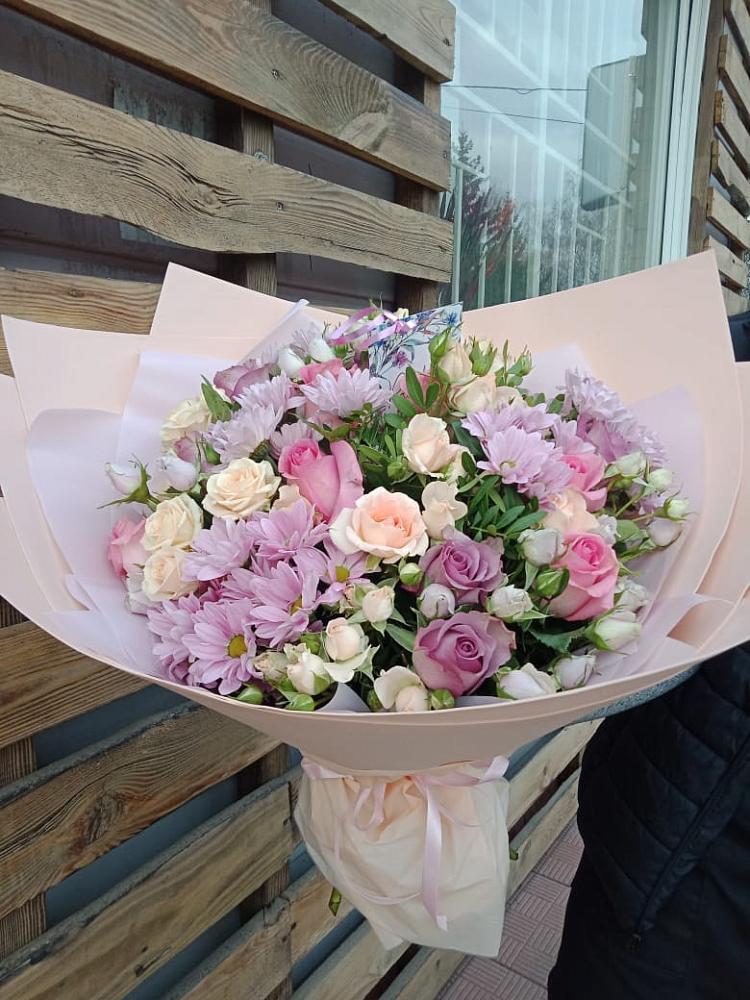 Букет цветов из: Розы и Хризантемы в Бытха