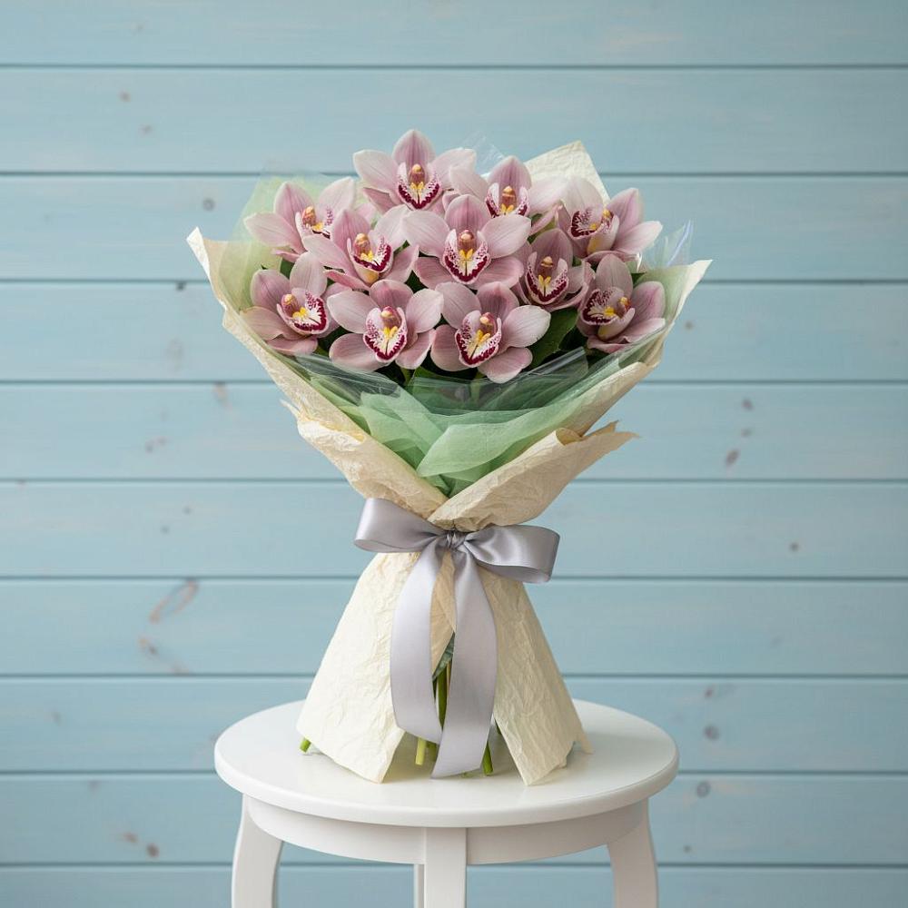 Букет цветов из: Орхидеи и Розы в Бытха