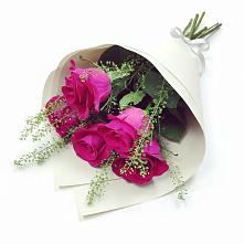 Букет цветов из:  Розы в Бытха