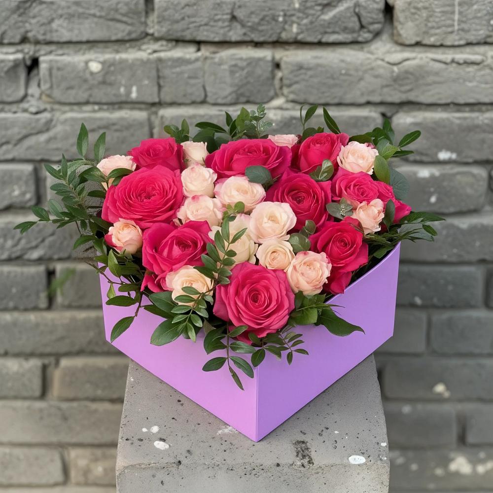 Цветочная композиция из Розы в коробке в Бытха