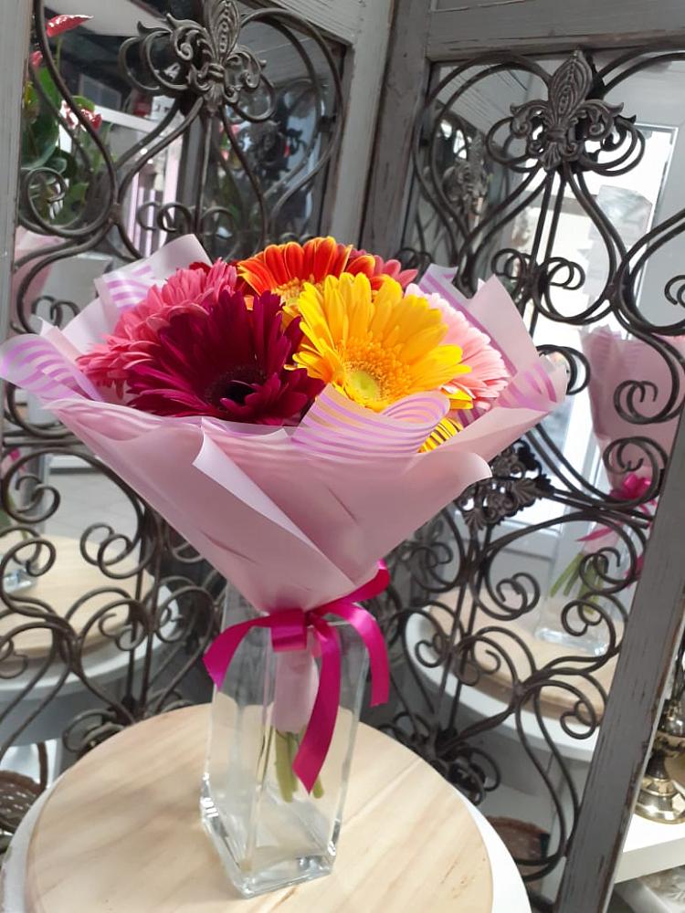 Букет цветов из: Герберы в Бытха