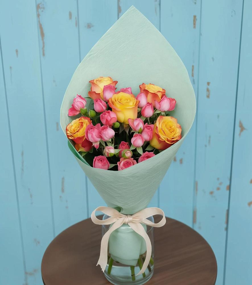 Букет цветов из: Розы в Бытха