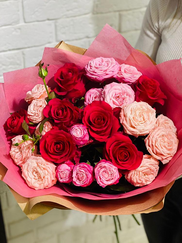 Букет цветов из: Розы в Бытха