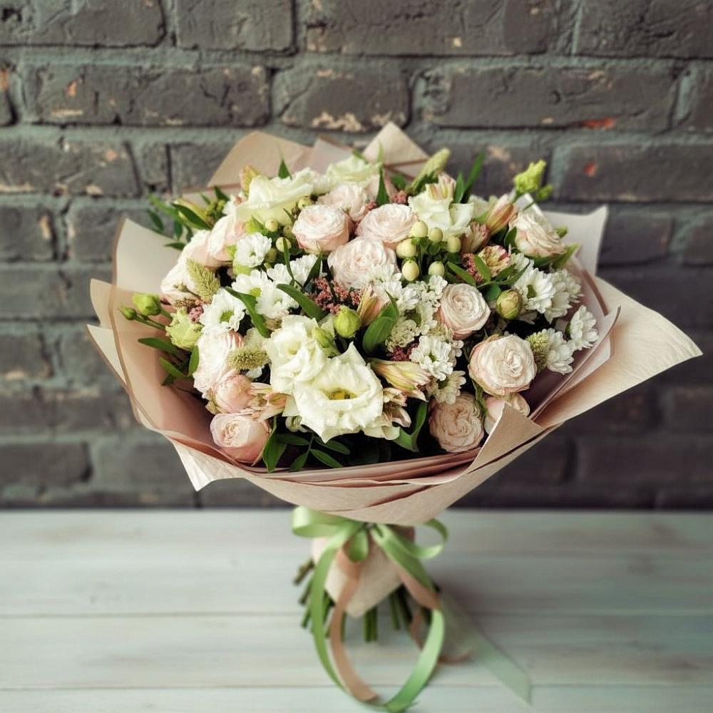 Букет цветов из: Альстромерии, Розы и Хризантемы в Бытха