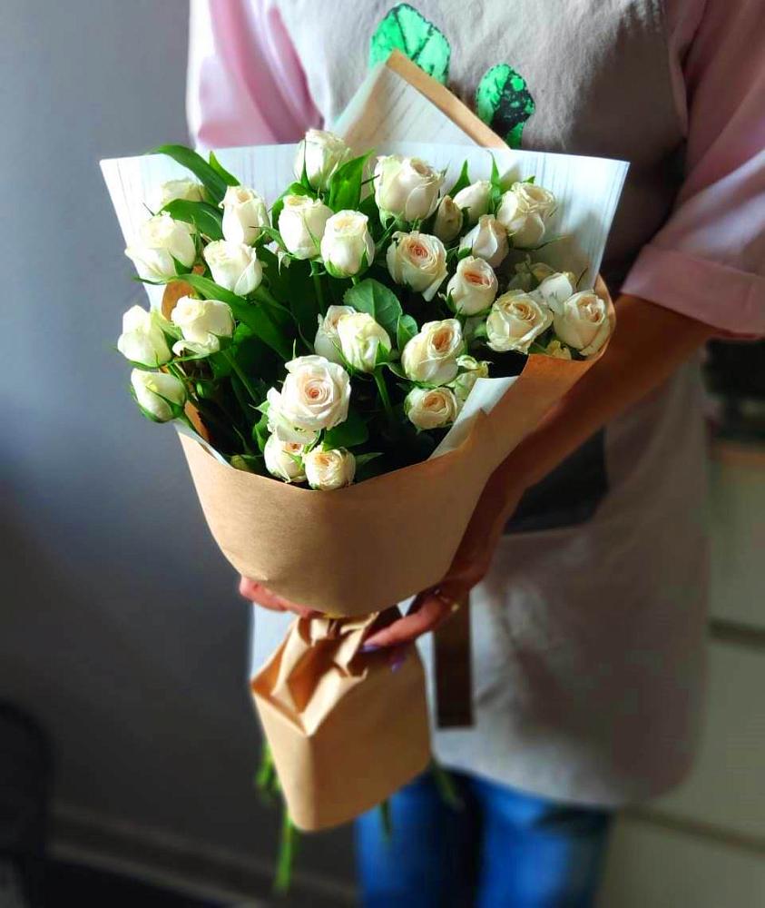 Букет цветов из: Розы в Бытха