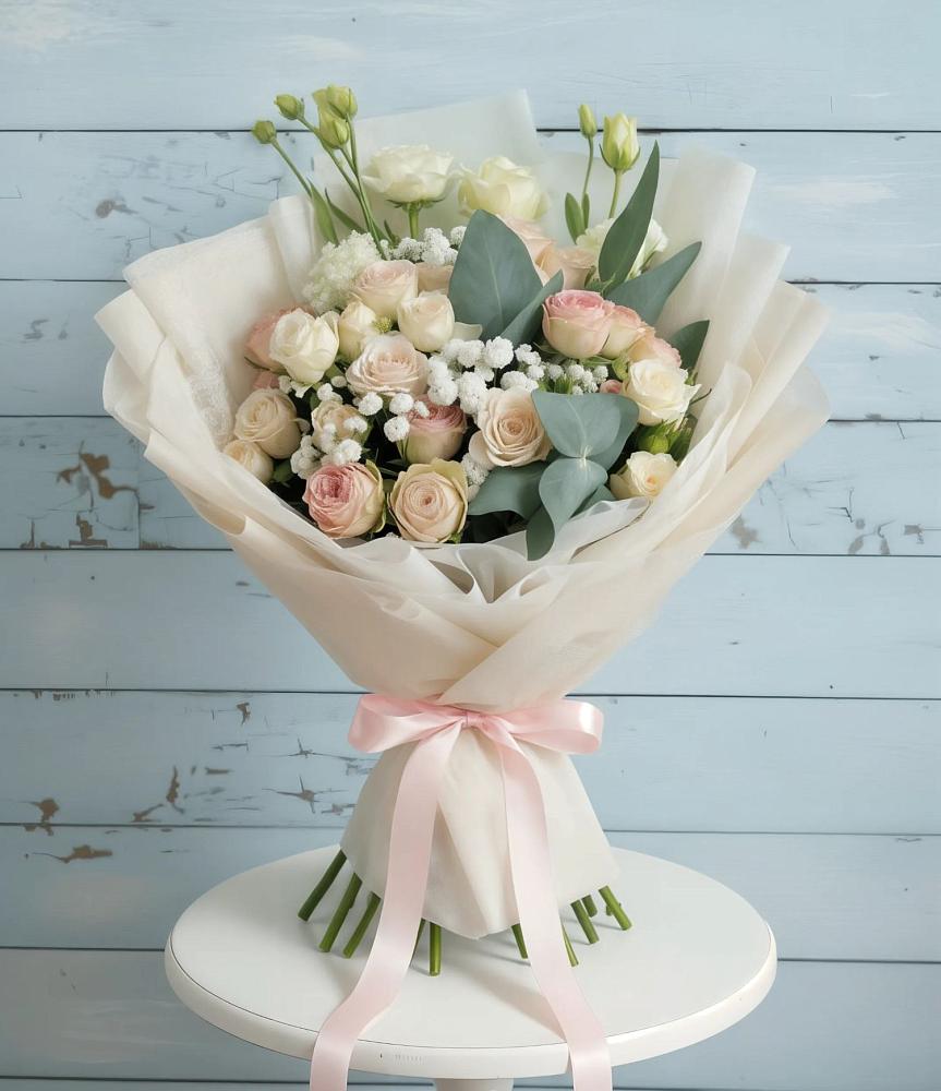 Букет цветов из: Розы и Лизиантусы в Бытха