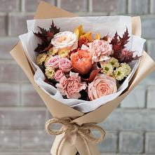 Букет цветов из:  Гвоздики, Хризантемы и Розы в Бытха
