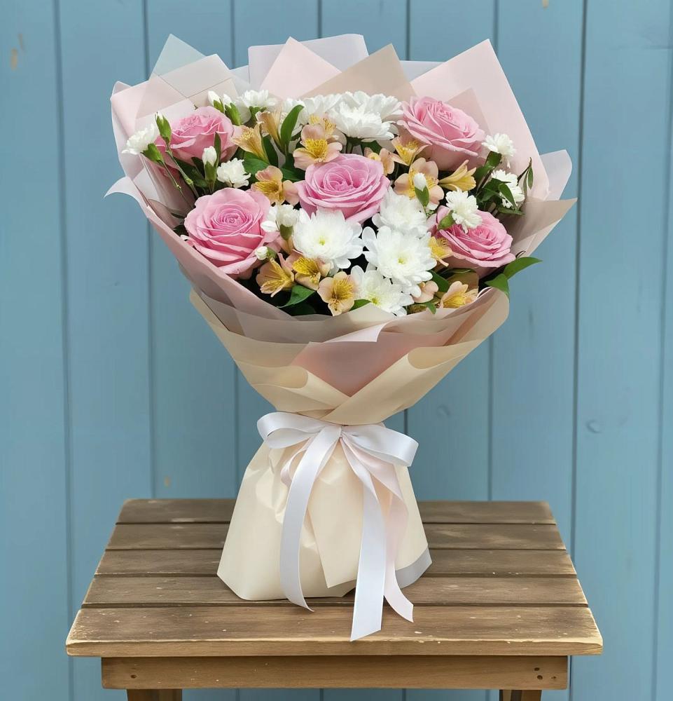 Букет цветов из: Гвоздики, Орхидеи и Розы в Бытха