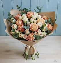 Букет цветов из:  Альстромерии и Розы в Бытха